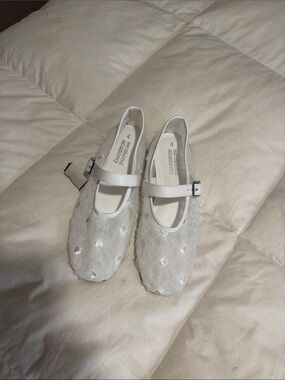 White Girls' Embroidered weekend academy Dress Shoes with Buckle
